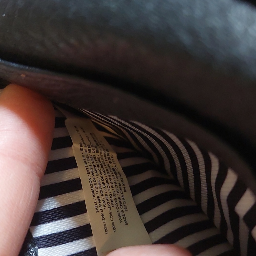 Kate Spade Leather Wallet *Final Price* - Picture 8 of 16